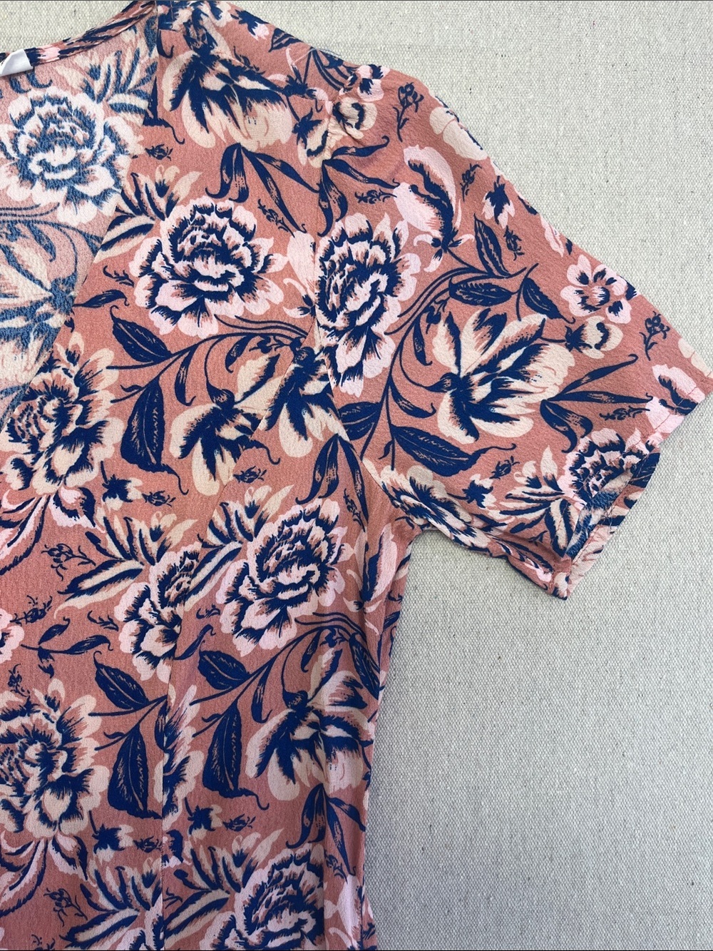 GAP Pink Floral Button Front Dress Pockets Rayon Boho Cottagecore Size 4 - Picture 5 of 16